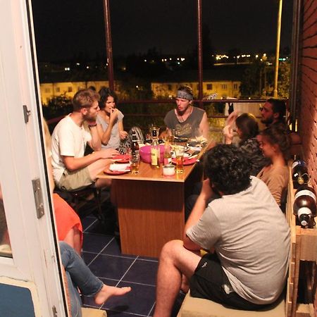 Hostel Bude Кутаиси Экстерьер фото